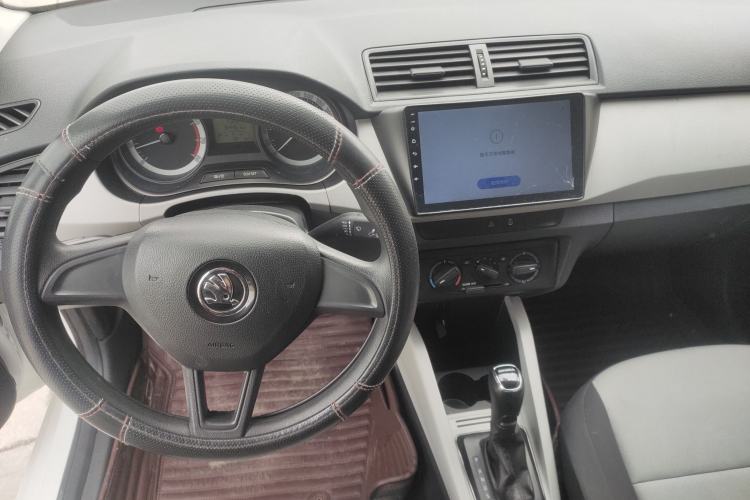 Used Skoda Fabia 2017 1.4L Automatic Car Enjoy Edition Center Console