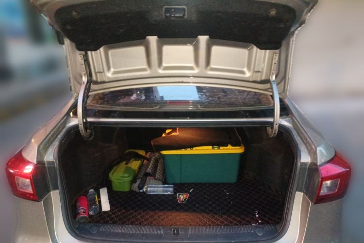 Used Roewe 360 2015 1.5L Manual Luxury Edition Trunk