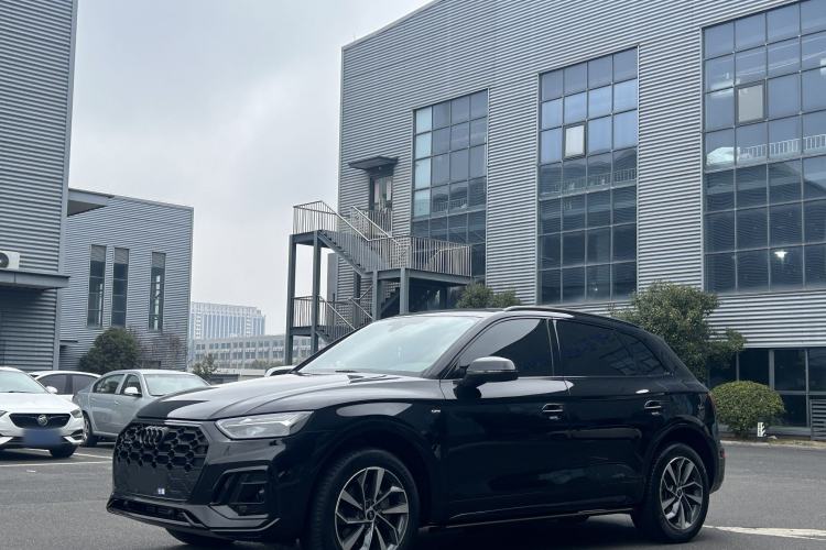 Used Audi Q5L 2022 40T Fashionable and Dynamic Model
