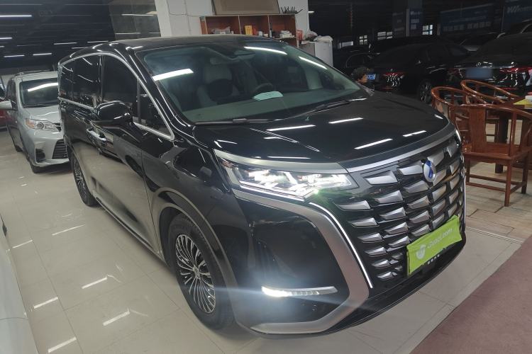 Used Denza D9 2022 DM-i 970 Four-Wheel Drive Flagship Model
