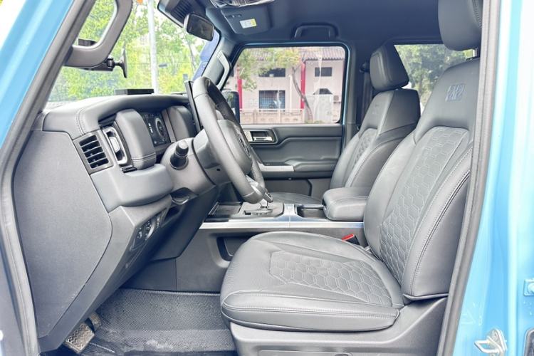 Used 212 T01 2025 2.0T Changfeng Left Front Seat