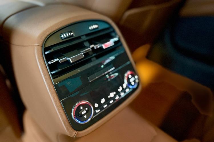 Used Maserati President 2013 3.0T Standard Model Interior 1