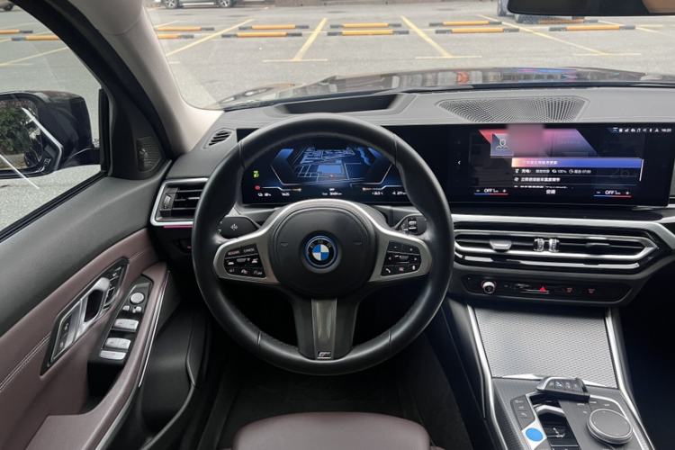 Used BMW i3 2023 eDrive 40 L Midnight Sports Package
