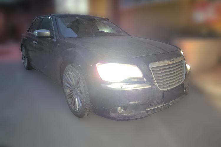 Used Chrysler 300C 2012 3.6L Luxury Edition