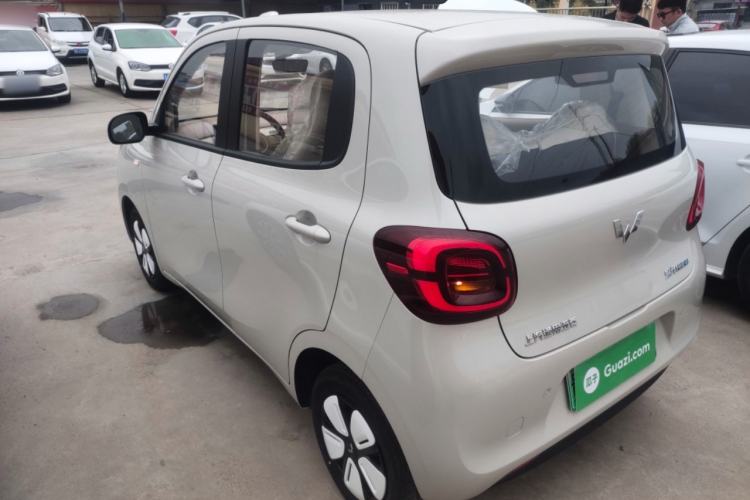 Used Wuling Hongguang MINIEV 2025 Four-Door Version Advanced Edition Exterior 2