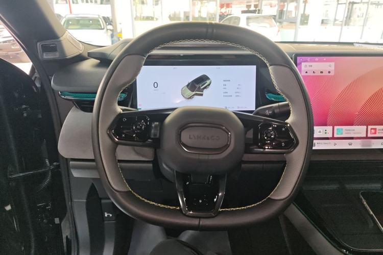 Used Lynk & Co 08 EM-P 2023 220km All-Wheel-Drive Performance Halo Steering Wheel