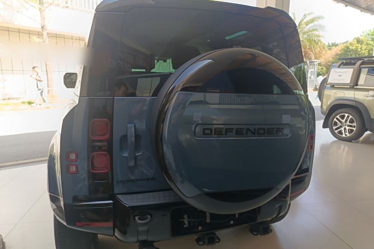 Used Land Rover Defender 2022 90 2.0T P300 X-DYNAMIC HSE Rear