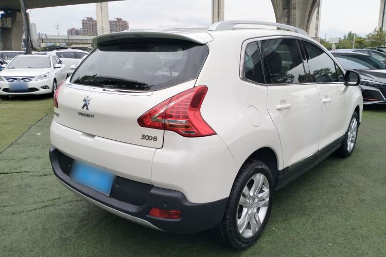 Used Peugeot 3008 2015 2.0L Automatic Classic Edition
