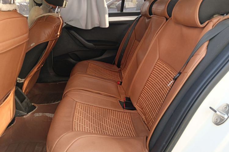 Used Volkswagen Jetta 2015 Zhuihui Edition 1.6L Manual Comfort Model
