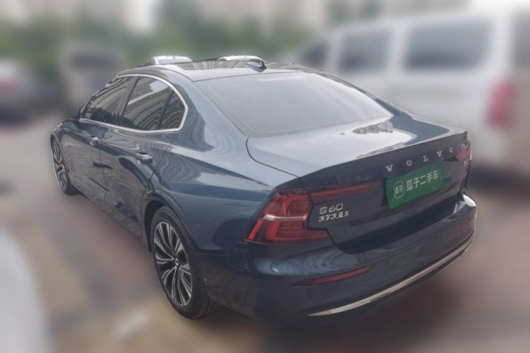 Used Volvo S60 2025 B4 Zhiyuan Luxury Edition
