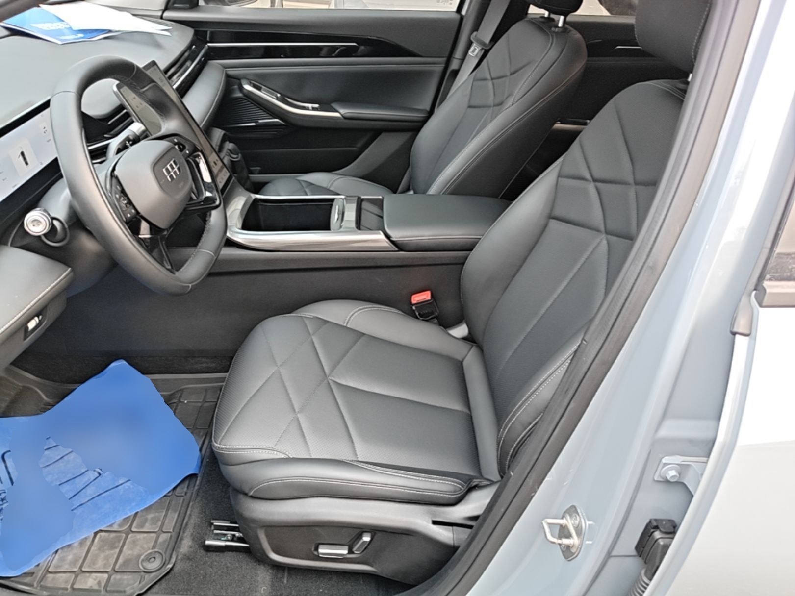 Geely Galaxy L6 2024 125km PLUS Dragon Edition — снимка 17