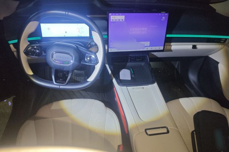 Used Lynk & Co 07 2024 EM-P 126 Long-Range Halo