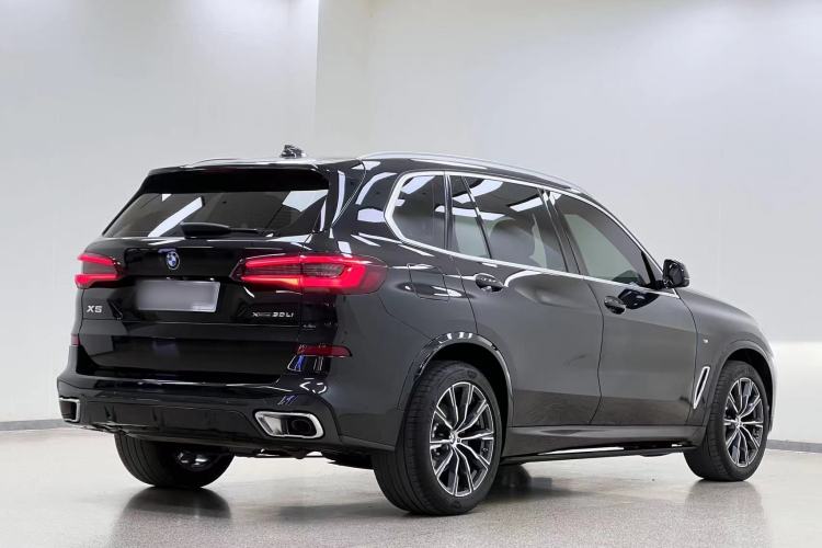 Used BMW X5 2022 Restyled xDrive 30Li Luxury Version M Sport Package
