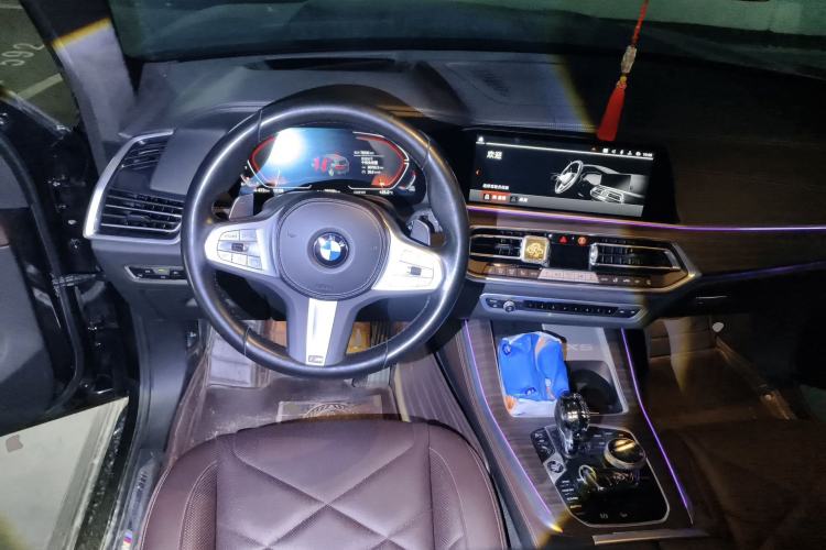 Used BMW X5 2022 xDrive 40Li M Sport Package Steering Wheel