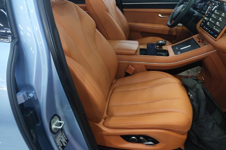 Used Hima AITO M7 2024 1.5T Four-Wheel Drive Plus Version 5 Seats Right Front Seat