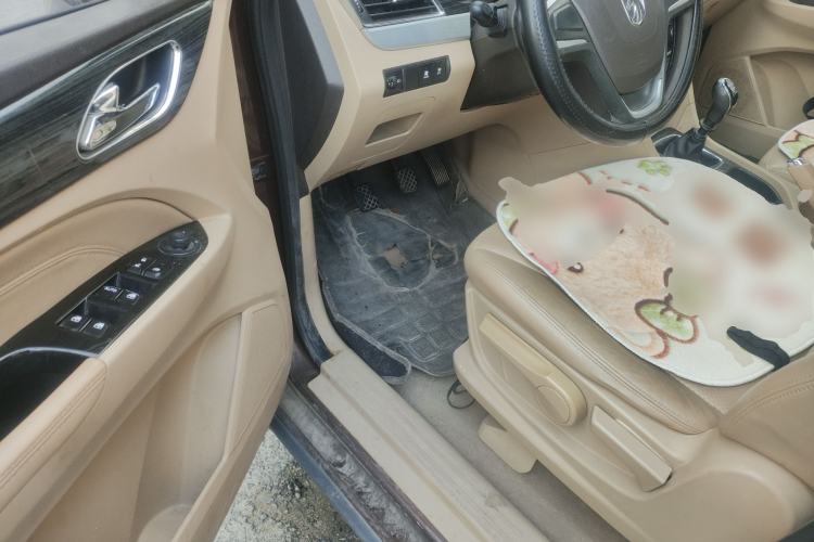 Used Baojun 730 2016 1.5T Manual Comfort Version 7 Seats