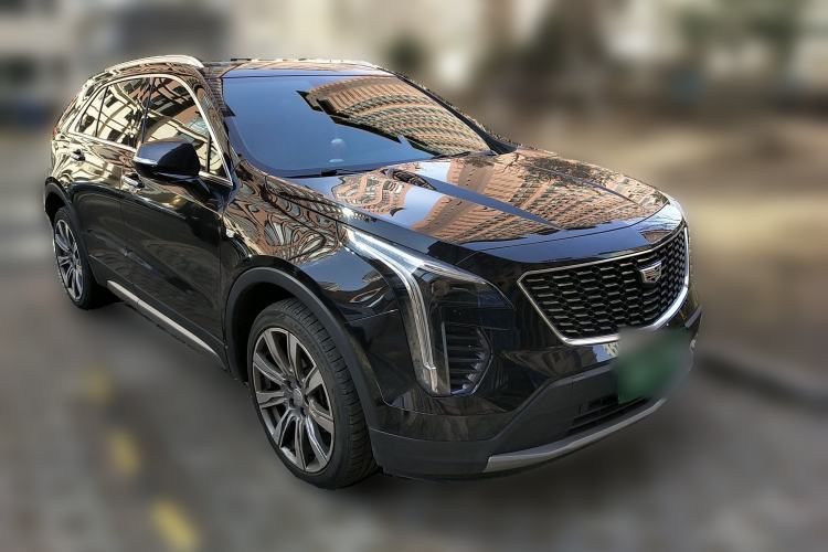 Used Cadillac XT4 2018 28T 4x4 Platinum Edition