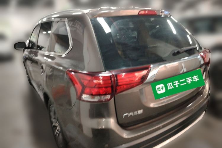 Used Mitsubishi Outlander 2018 2.0L Two-Wheel-Drive Jiale Edition 7-Seater Rear Left 45 Deg