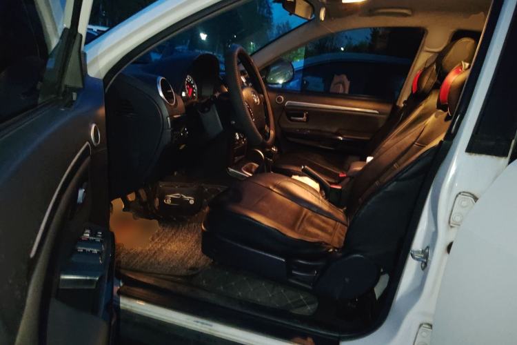 Used Haval H5 Classic 2013 Zhizun Edition 2.0L Manual Two-Wheel Drive Entry-Level Model