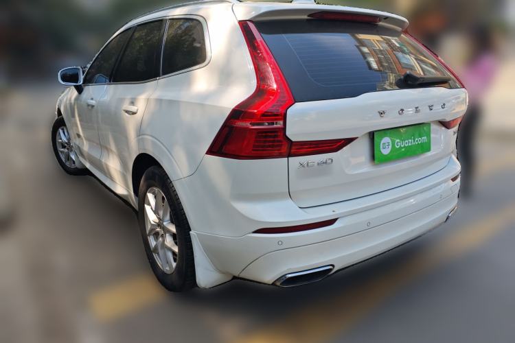 Used Volvo XC60 2019 T5 4x4 Smart Edition China V Standard