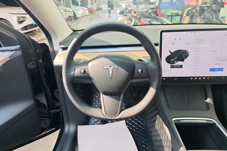Used Tesla Model Y 2021 Long-Range All-Wheel-Drive Version