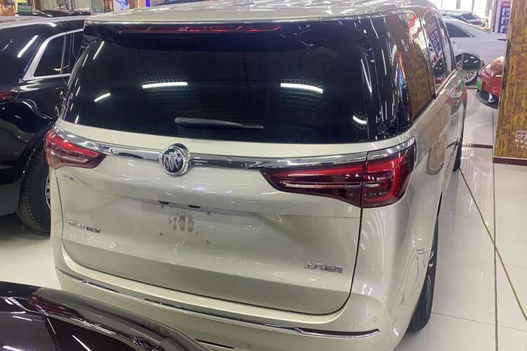 Used Buick GL8 2022 ES Landtrek 653T Luxury Edition