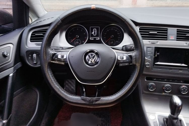 Used Volkswagen Golf 2016 230TSI Automatic Luxury Version Steering Wheel