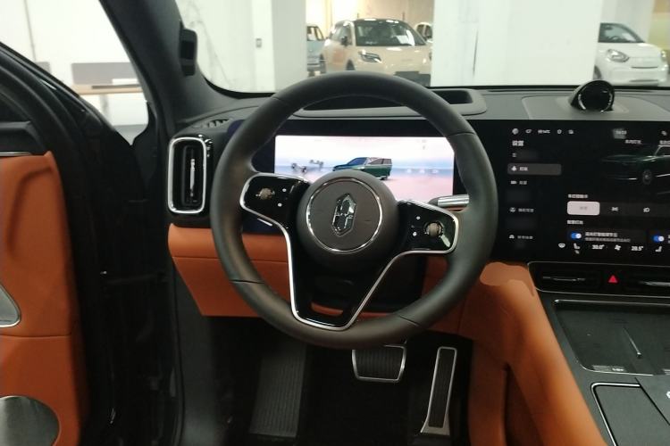 Used Hima AITO M8 2025 Extended-Range Ultra Version 53.4 kWh 6-Seater Edition Steering Wheel