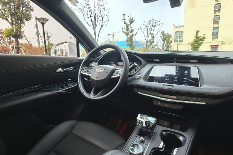 Used Cadillac XT4 2022 28T Two-Wheel Drive Fashion Edition Interior 6