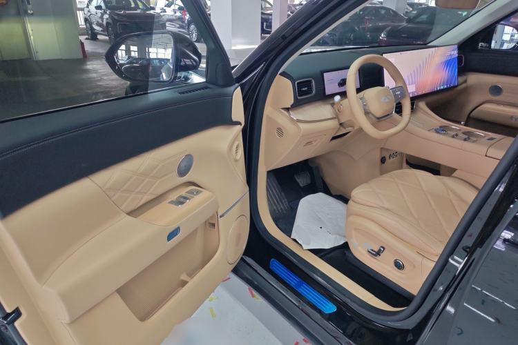 Used Chery T11 2026 Model 220 All-Wheel Drive Dual IMAX Theater Edition Driver Seat