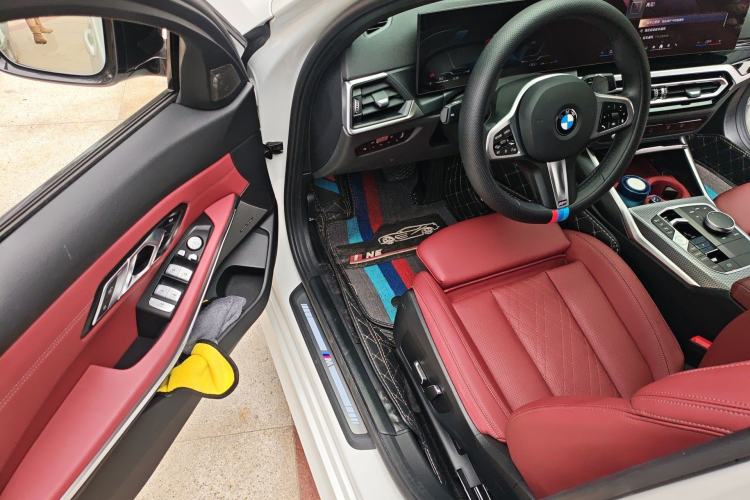 Used BMW 3 Series 2024 325i M Sport Night Edition Package Driver Seat