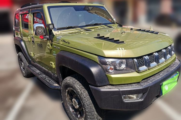 Used BAIC Off-Road BJ40 2016 40L 2.3T Automatic All-Wheel Drive Premium Edition Front Right 45 Deg