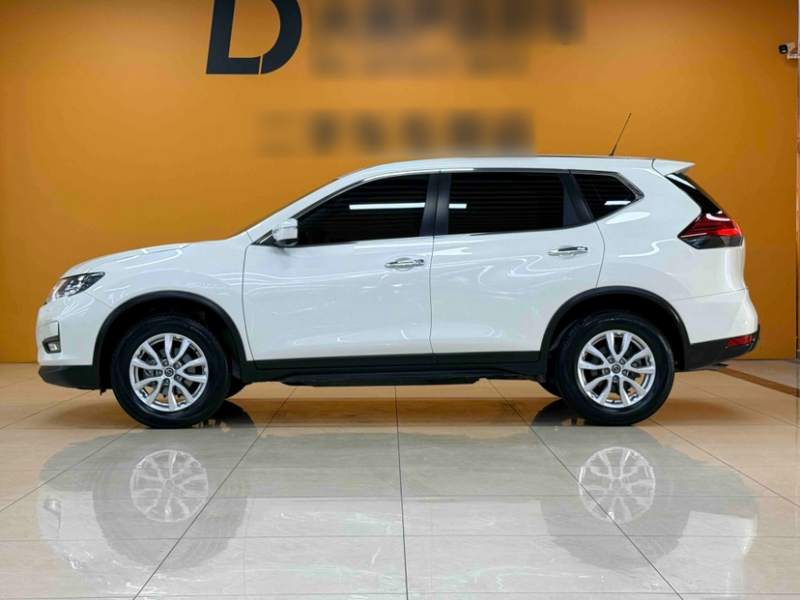 Used Nissan X-Trail 2022 2.0L Two-Wheel Drive Smart Connect Premium Edition — 29