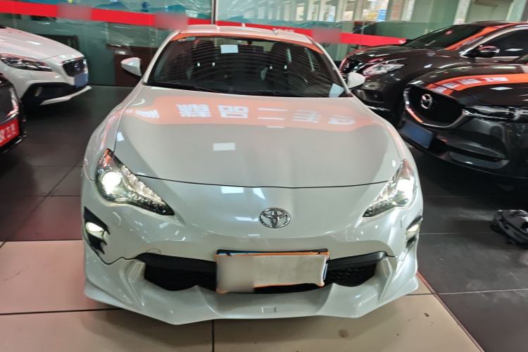 Used Toyota 86 2017 2.0L Manual Luxury Version