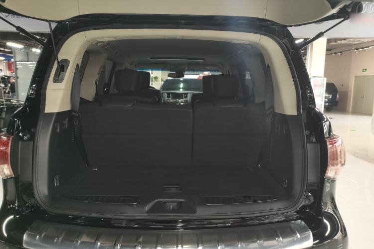 Used Infiniti QX80 2016 5.6L 4WD Trunk