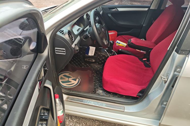 Used Volkswagen Jetta 2015 Zhuihui Edition 1.6L Manual Comfort Model Driver Seat