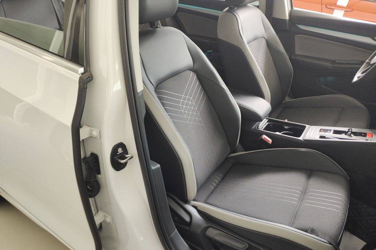 Used Volkswagen Golf 2024 280TSI DSG Pro 50th Anniversary Edition
