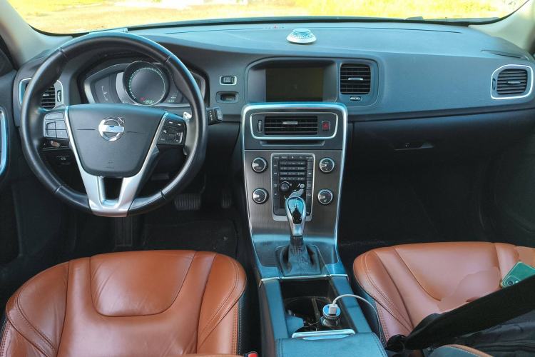 Used Volvo V60 2014 T5 Zhiya Edition