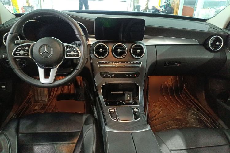 Used Mercedes-Benz C-Class 2019 Restyled C 260 L Sport Edition Center Console