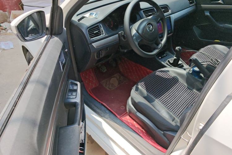 Used Volkswagen Lavida 2017 1.6L Manual Fashion Edition
