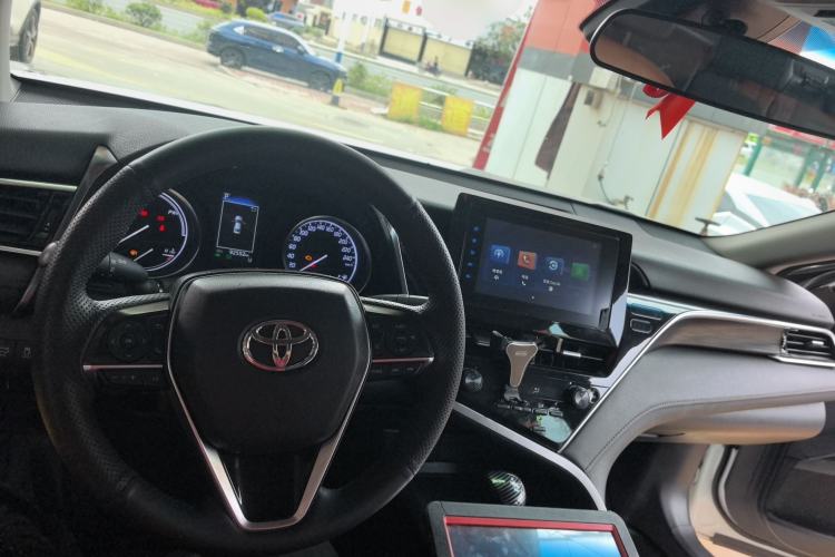 Used Toyota Camry 2021 Dual-Motor 2.5 HGVP Leading Edition Center Console