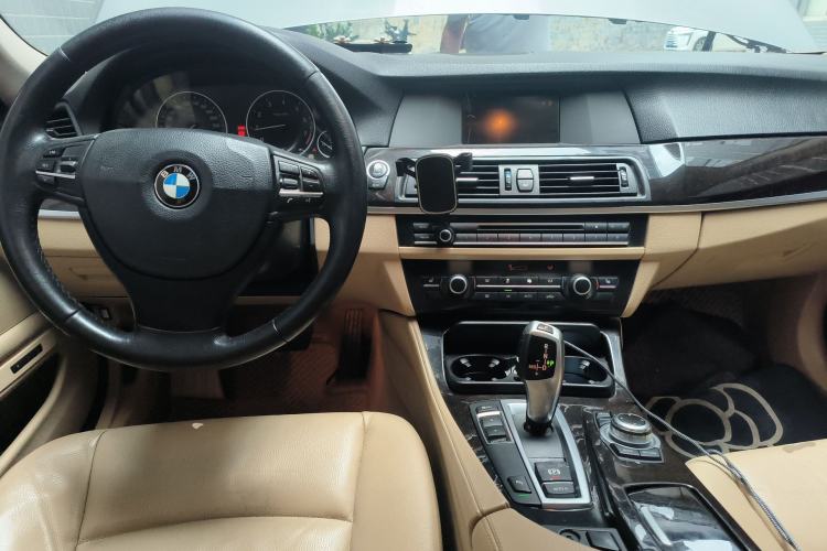 Used BMW 5 Series 2013 525Li Leading Model