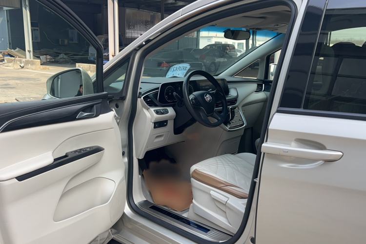 Used Buick GL8 2022 ES Landtrek 653T Comfort Edition