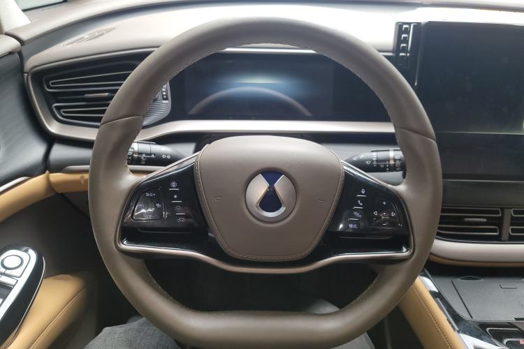 Used Denza D9 2022 DM-i 970 Four-Wheel Drive Flagship Model
