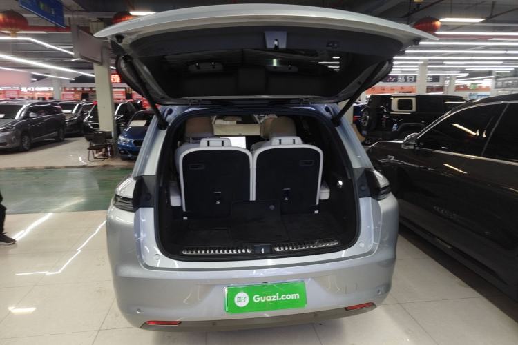 Used Li Auto L8 2023 Pro Model
