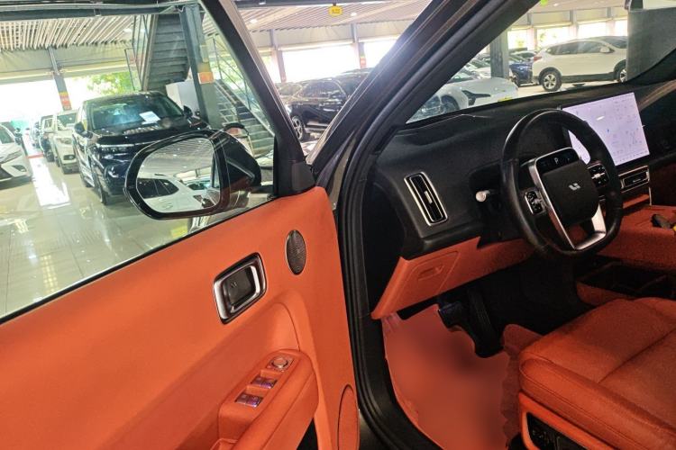 Used Li Auto L8 2023 Pro Model
