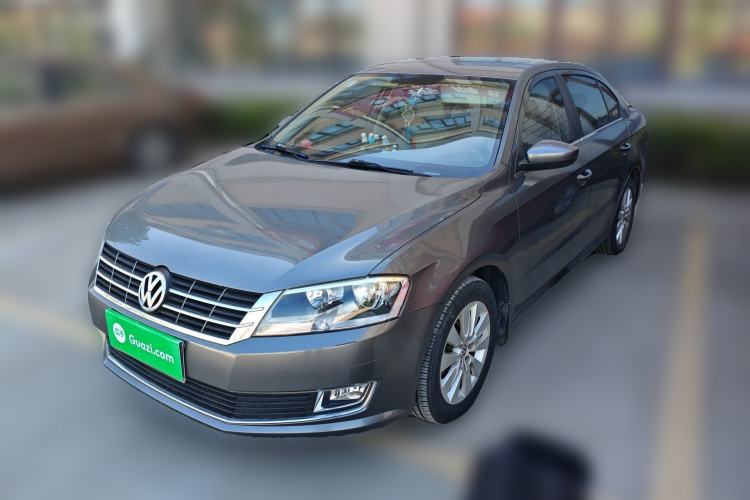 Used Volkswagen Lavida 2013 1.6L Manual Fashion Edition