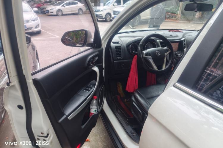 Used CHANGAN CS35 2012 1.6L Automatic Luxury Version China IV Standard
