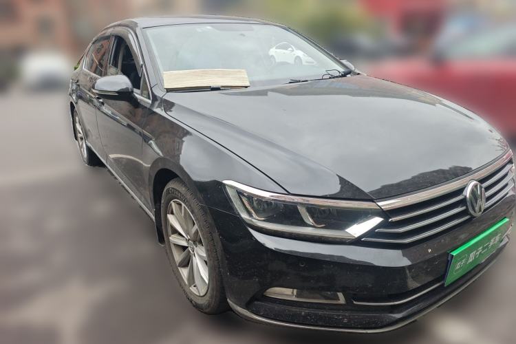 Used Volkswagen Magotan 2019 330TSI DSG Leading Model China VI Standard Front Right 45 Deg