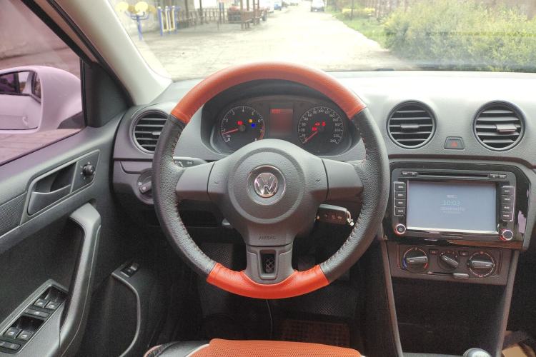 Used Volkswagen Jetta 2015 Value Edition 1.6L Manual Fashionable Style